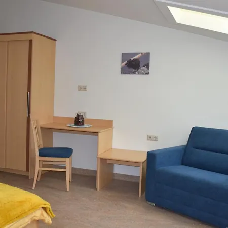 Atrium Gaestezimmer Und Restaurant -