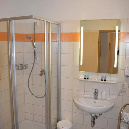 게스트하우스 Atrium Gaestezimmer Und Restaurant - Hohenau an der March