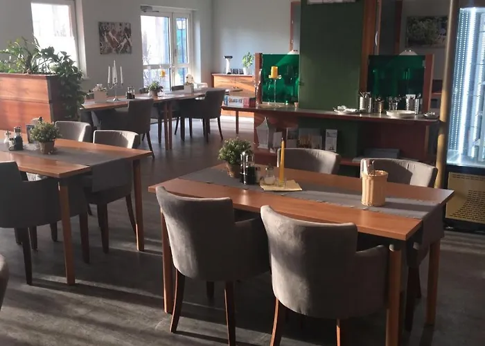 Atrium Gaestezimmer Und Restaurant - Hohenau an der March